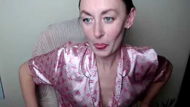 LiaSeass_'s cam snapshot