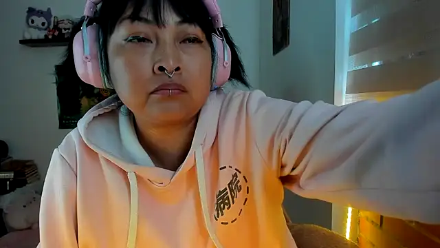 Shaddycute_'s cam snapshot