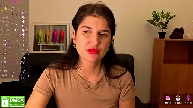 Alianna_Solo_Kisses's cam snapshot