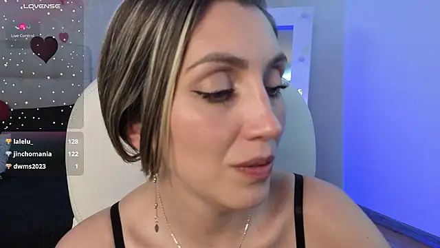 anny_sweet72's cam snapshot