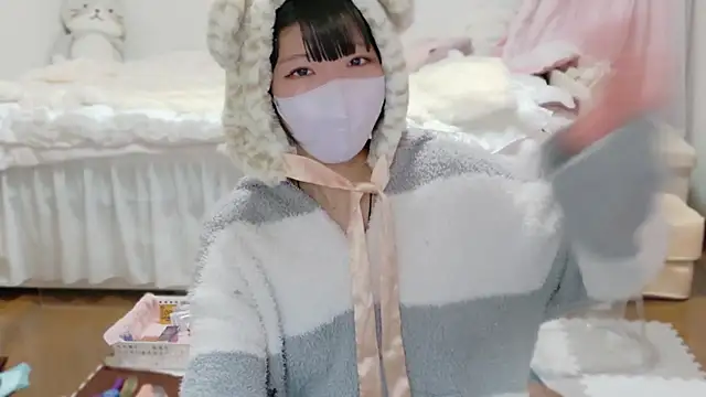 clara_6x9's cam snapshot