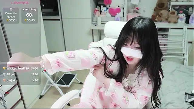 kimhyeona2005 live sex cam