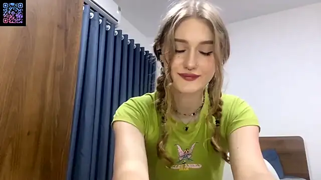 HotCheeseCake's cam snapshot