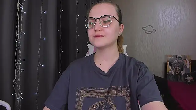 MissBrightShine's cam snapshot