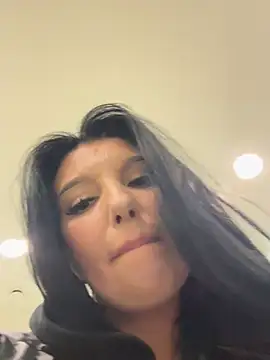 Tisha_Busty live sex cam