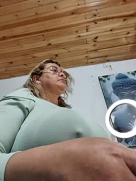 AlexxiaaMat live sex cam