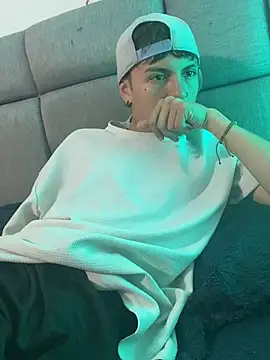 NaytonFreeman live sex cam