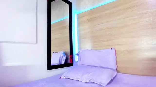 angie_katrinacm's cam snapshot