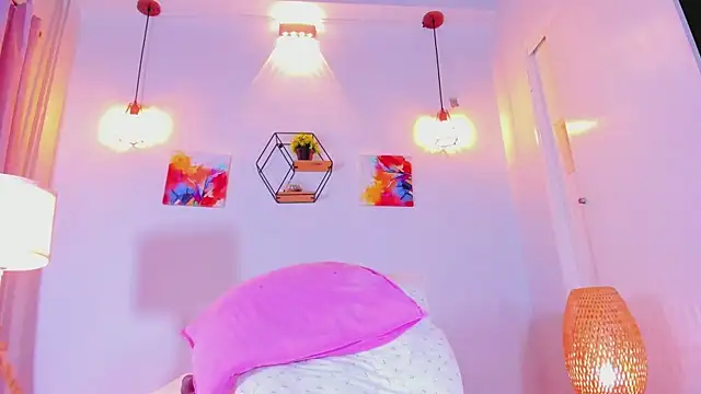 Karlaliones69's cam snapshot