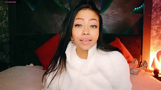 ElyaQuinn live sex cam