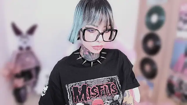 NikkiRamone's cam snapshot