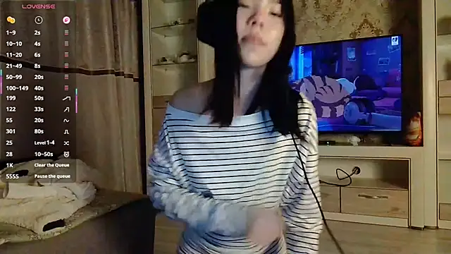 AprilOnilll live sex cam