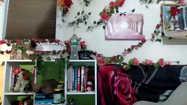 AverageRose's cam snapshot