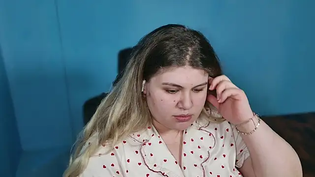 Allyy_baby's cam snapshot