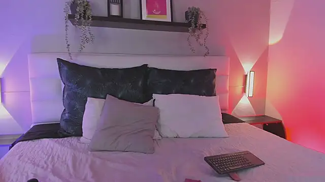 sofi_bakerr's cam snapshot