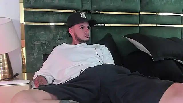 GaelyCoral live sex cam