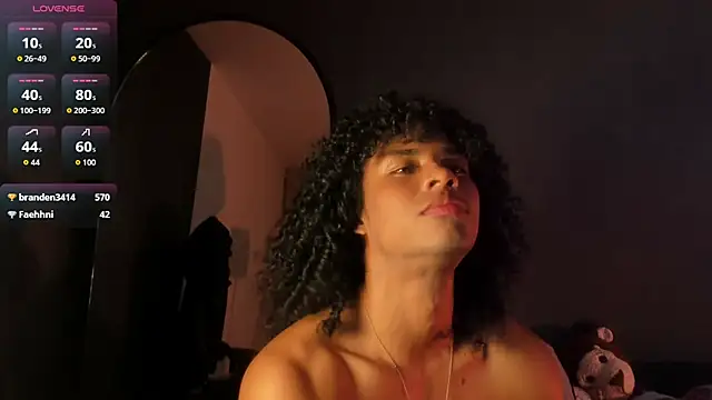 Lucas_eevans live sex cam