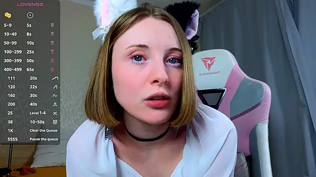 Cowell_Adelina's cam snapshot