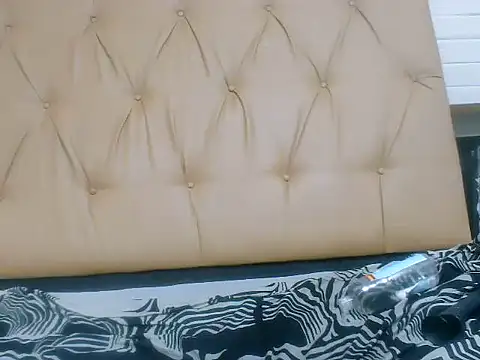 Ladyxx21's cam snapshot