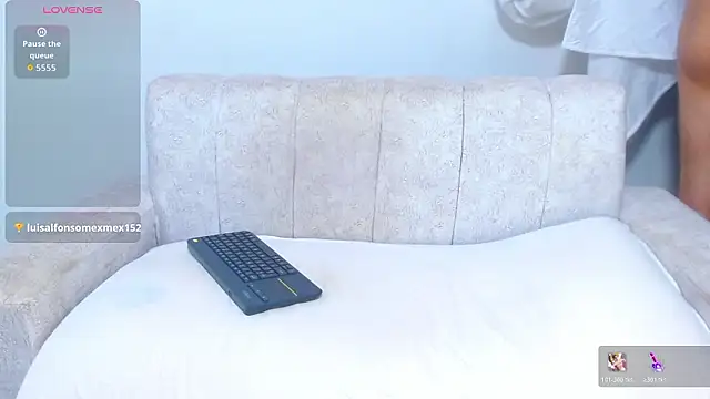 Tristan-bm live sex cam