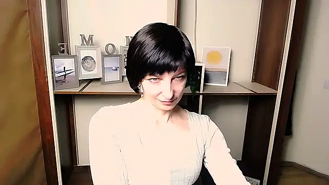 _AngeliaFlow_ live sex cam