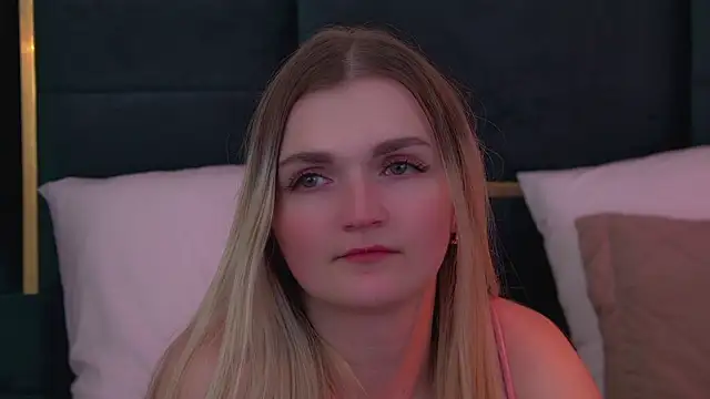 AnnyRaii live sex cam