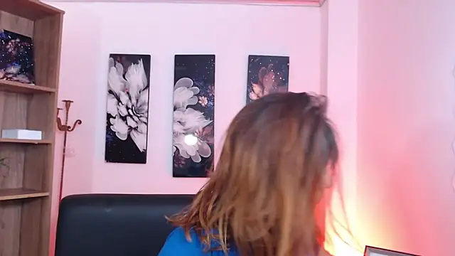 Queen_fit77 live sex cam