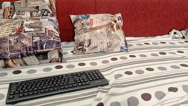 pussygold88 live sex cam