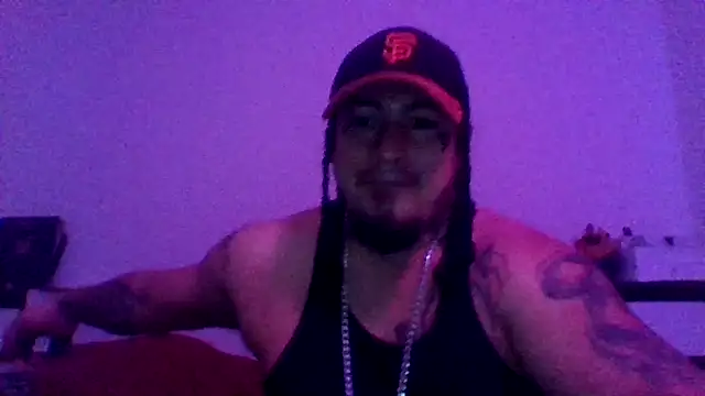 SoftonEyepatch live sex cam