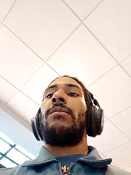 Mikaaa97 live sex cam