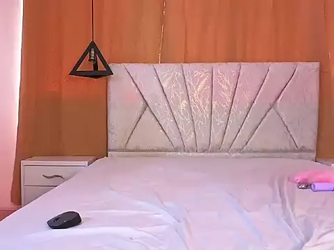 rossane_luxe's cam snapshot