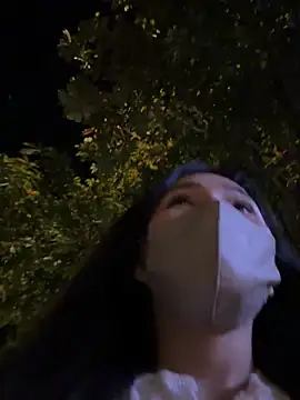 Linh_2004 live sex cam