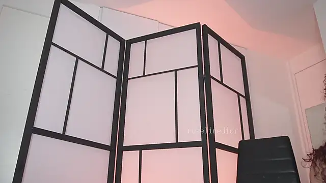 roselinedior live sex cam