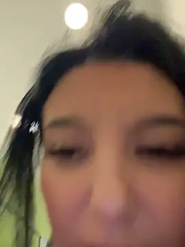 Tisha_Busty live sex cam