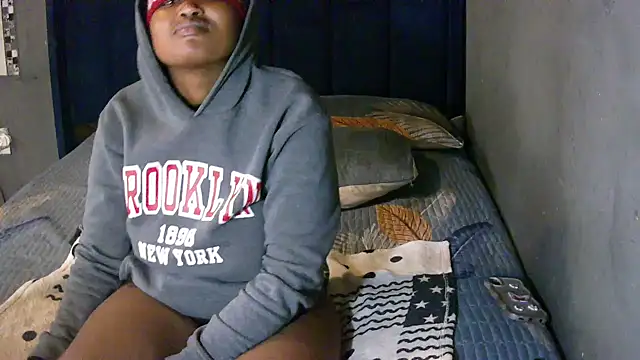 FREAKBARBIE02 live sex cam