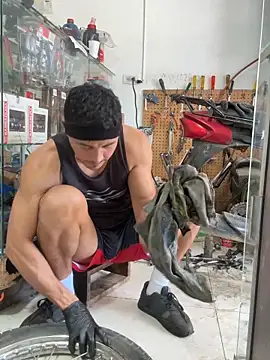 Paul22cm- live sex cam