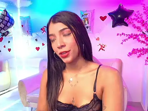 Divinee_Cloe's cam snapshot