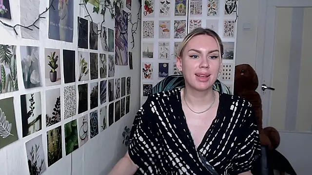 CapriScorpion live sex cam