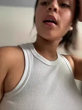 Rubbykira_ live sex cam