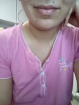 Emilyhomegirl1 live sex cam