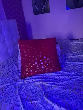 DollCamila live sex cam