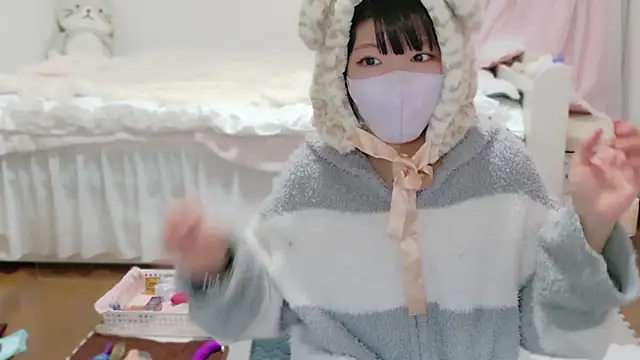 clara_6x9's cam snapshot