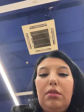 Tisha_Busty live sex cam