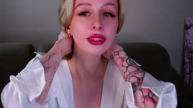 EugeniaEarl live sex cam