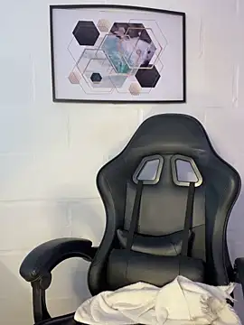 Alyson_Conner's cam snapshot