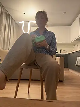 CarmenBlues_'s cam snapshot