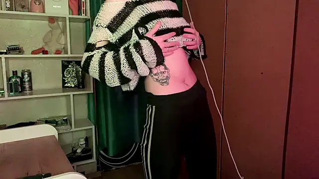 MabelDefina's cam snapshot