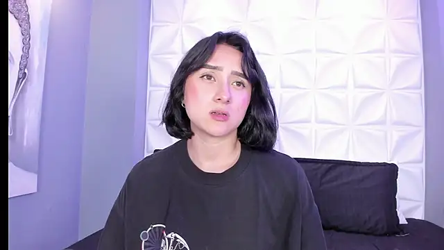 EXTRAHORNYNINA live sex cam