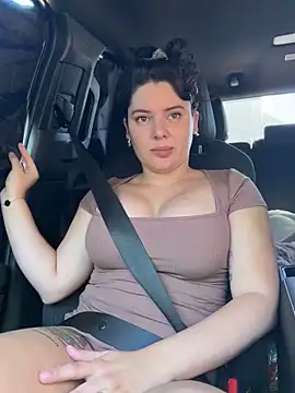 mangolini_parrocini live sex cam