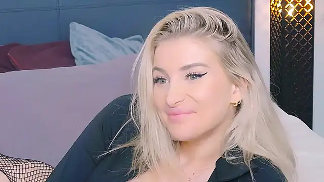 Lia_Benini's cam snapshot